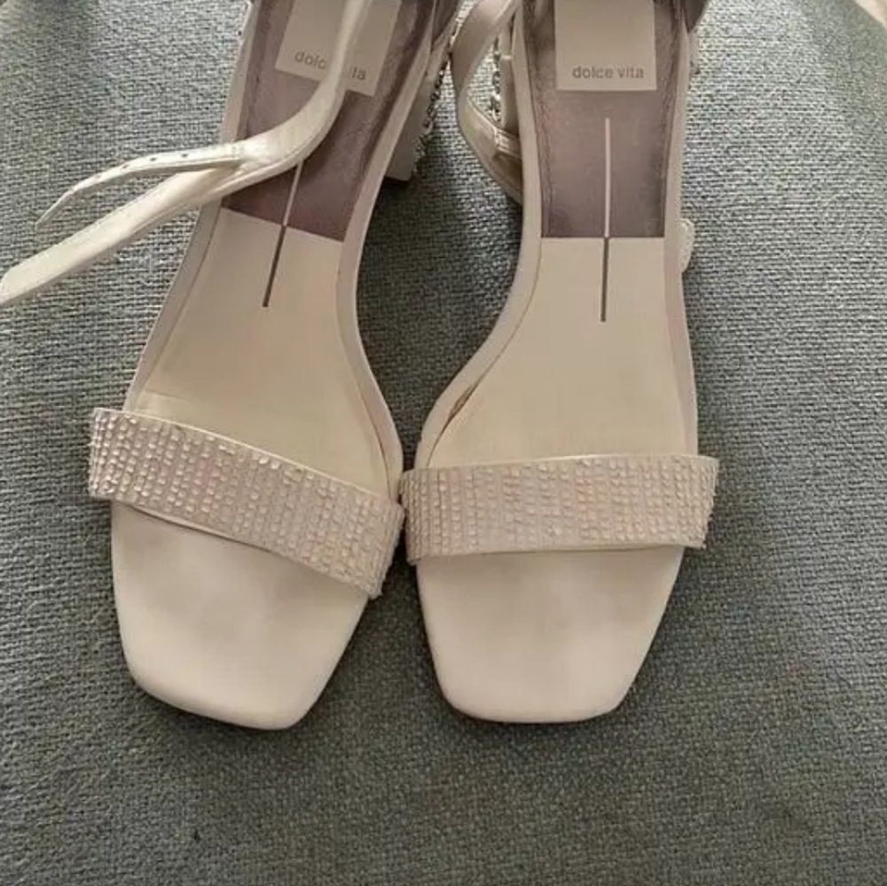 DOLCE VITA DORAH WHITE STUDDED HEELS - Picture 4 of 9